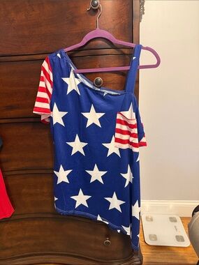 nextmia  Blue & White Star One-Shoulder Crop Top with Red Stripe Sleeve